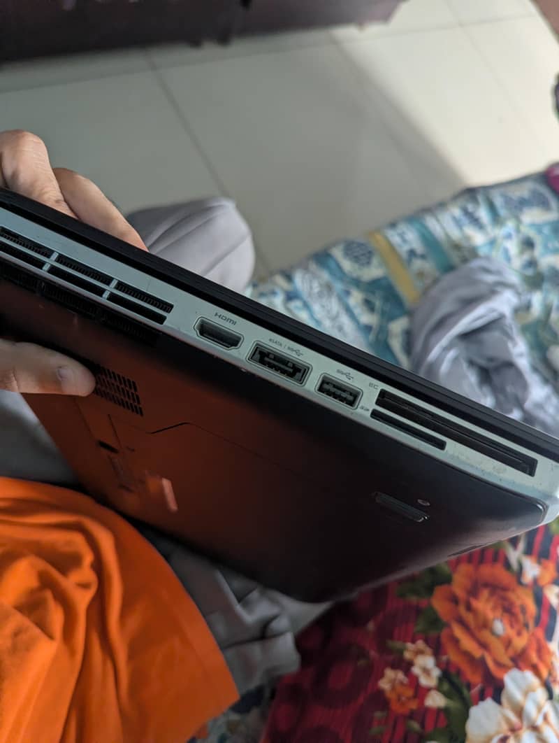 Dell Latitude E5530 4