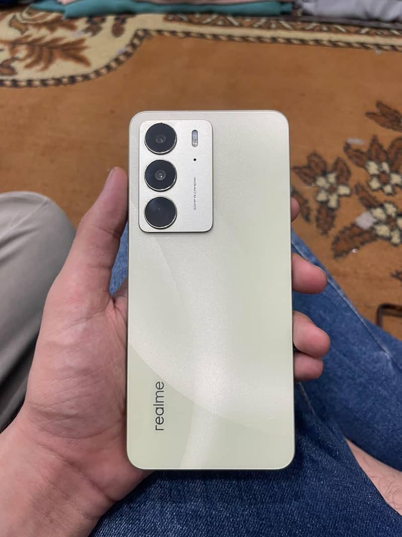 Realme C75 0