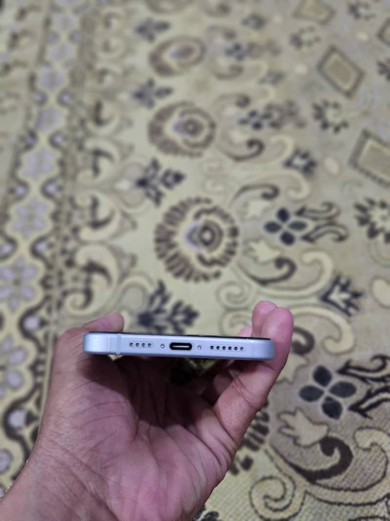 Apple iPhone 15 plus 3