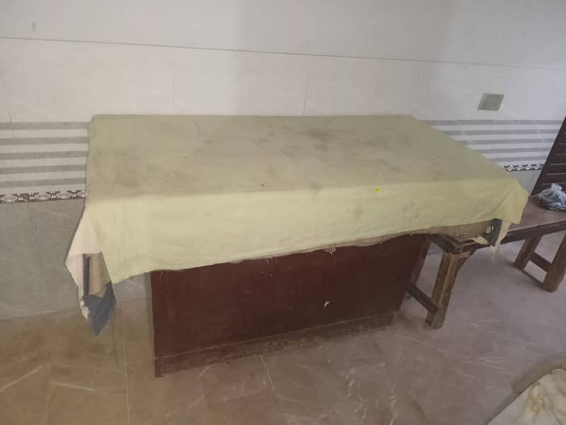 لکڑی کی ٹیبلز برائے فروخت 0