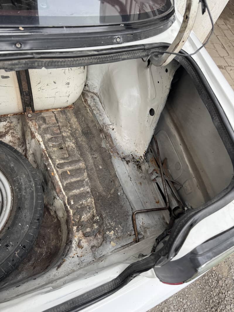 Corolla 1987 model 6