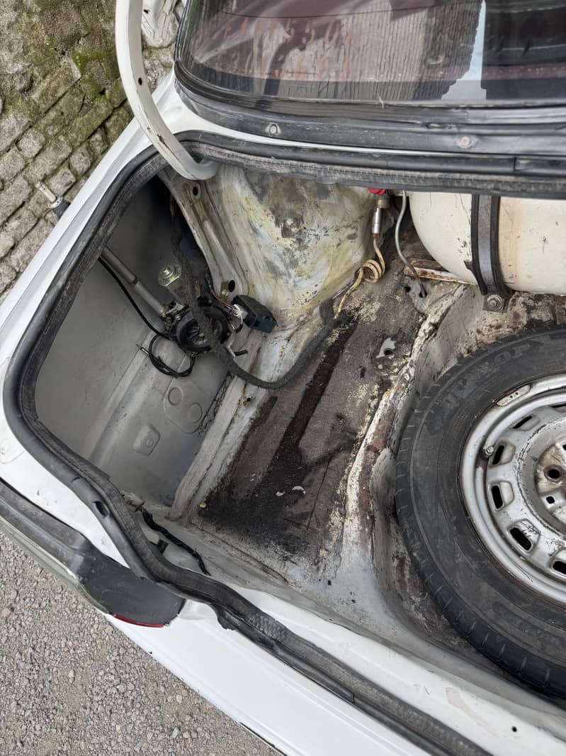 Corolla 1987 model 7