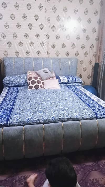 bed for sel new hai bikul 3 mounth use kiya hai