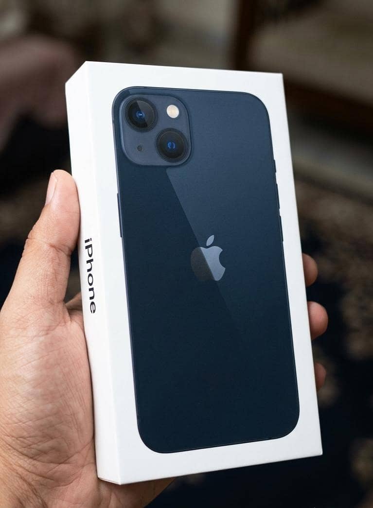 Apple iPhone 13 0