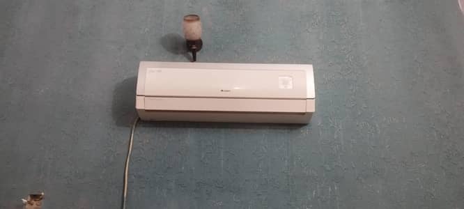 Gree 1.5 ton ac new condition