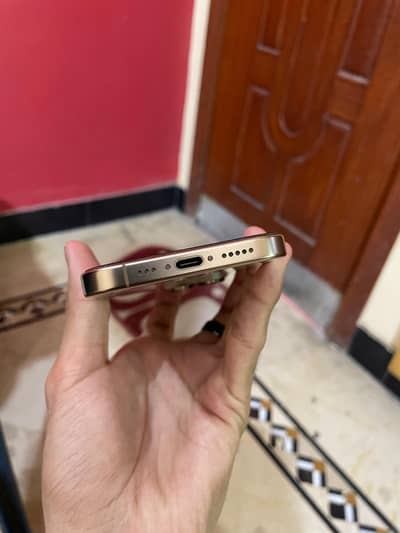 iphone 16 pro jv