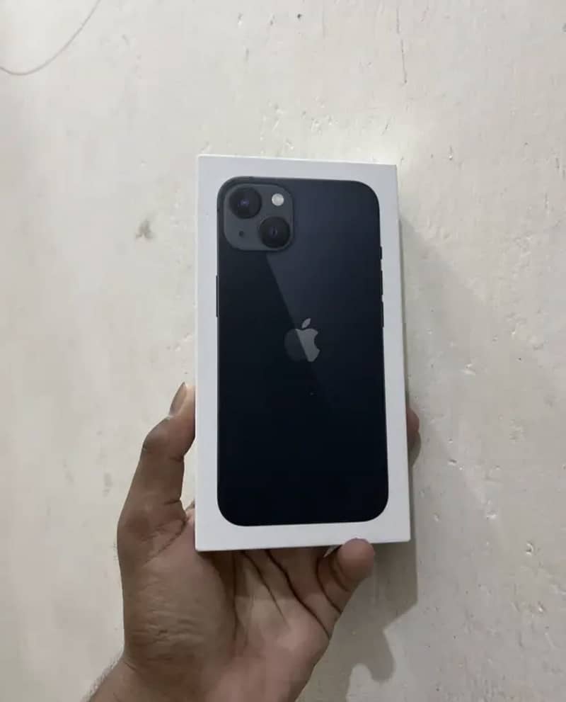 Apple iPhone 13, Complete box 0