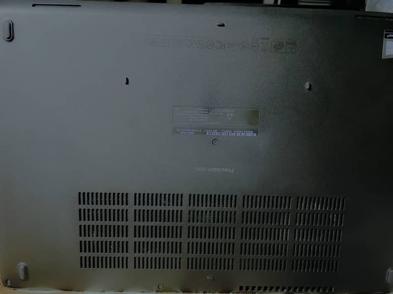 Dell Precision 3520 | HQ Processor 1