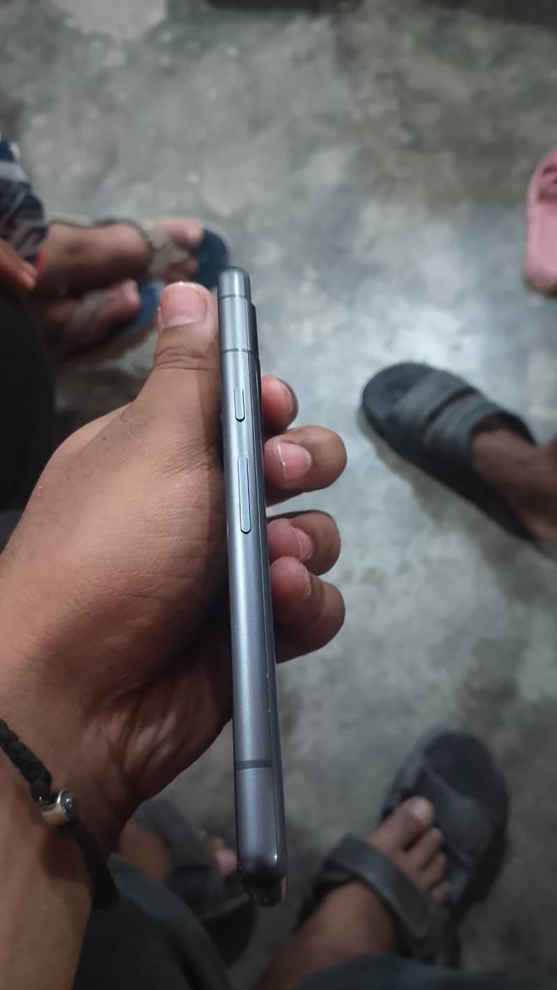 Google Pixel 7A 4