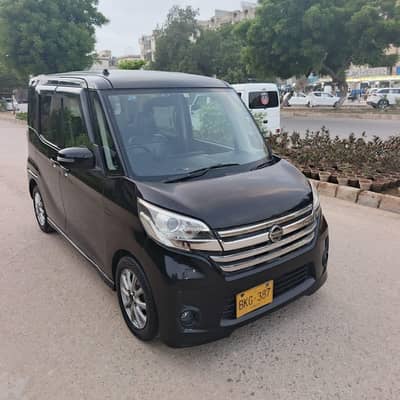 Nissan Roox 2014