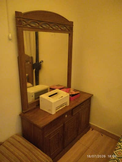 dressing table