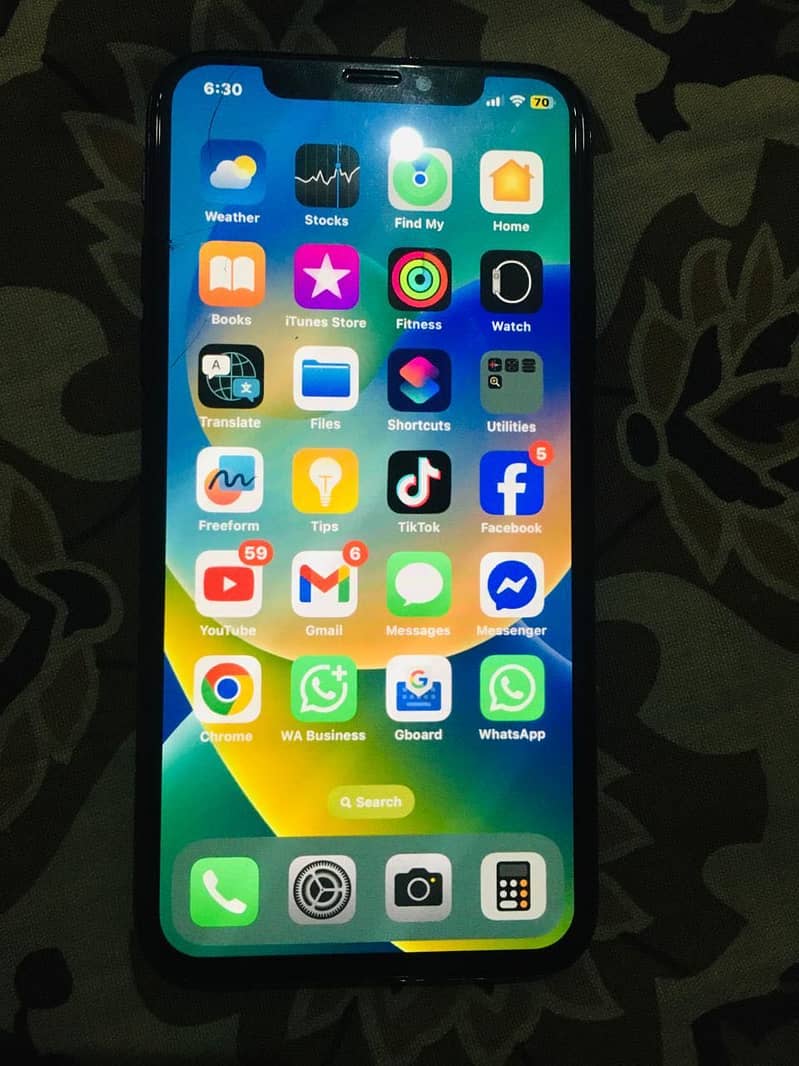 Apple iPhone X 4