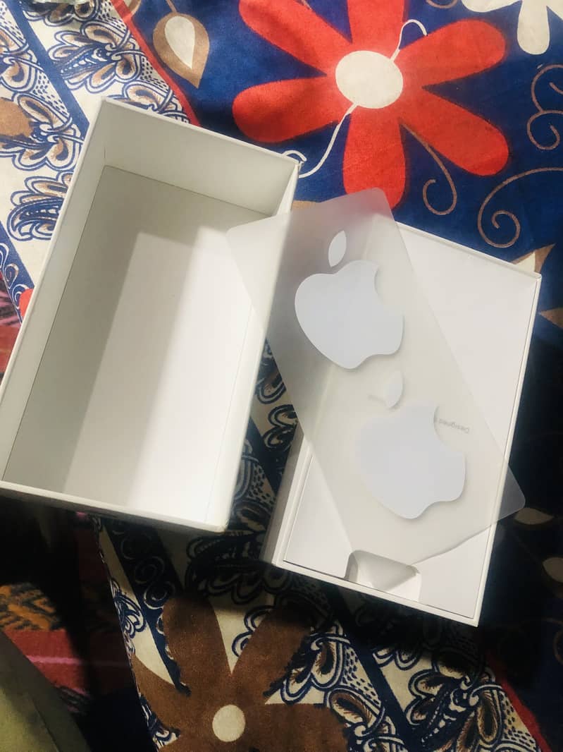 Apple iPhone X 5