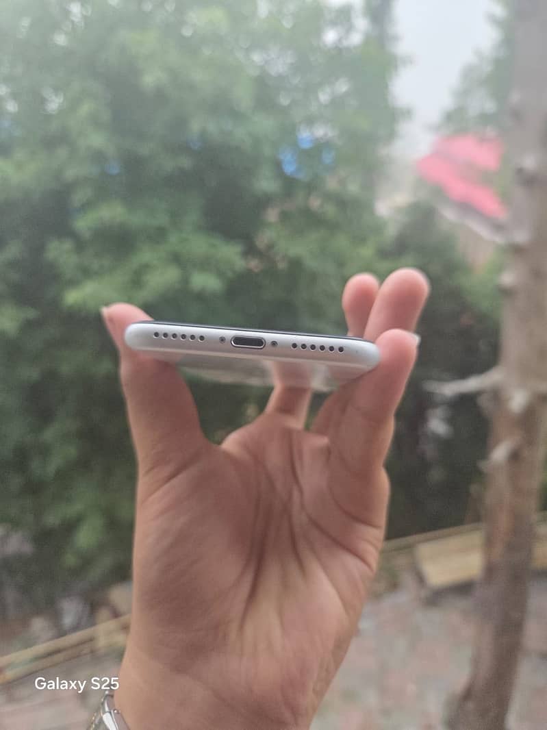 iPhone SE 2