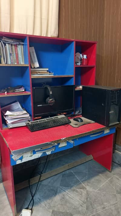 Study+computer table for sale