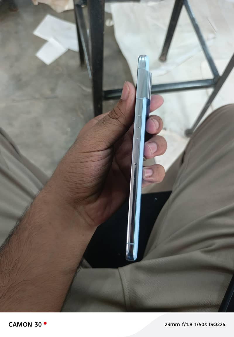 Google Pixel 8 Pro 3