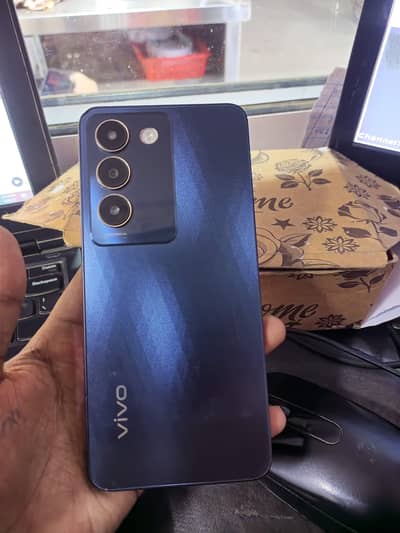 Vivo Y100