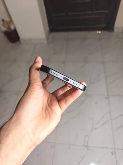 Apple iPhone 15
