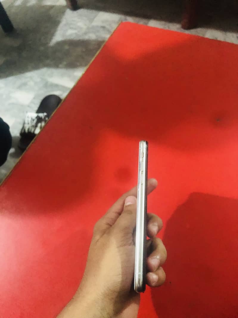 Apple iPhone X 1