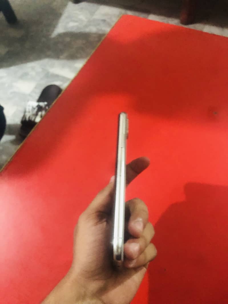 Apple iPhone X 2