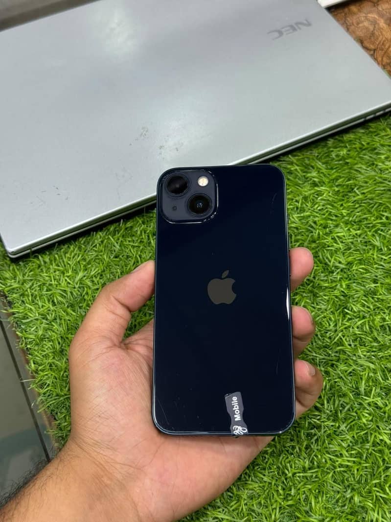 Apple iPhone 13 1