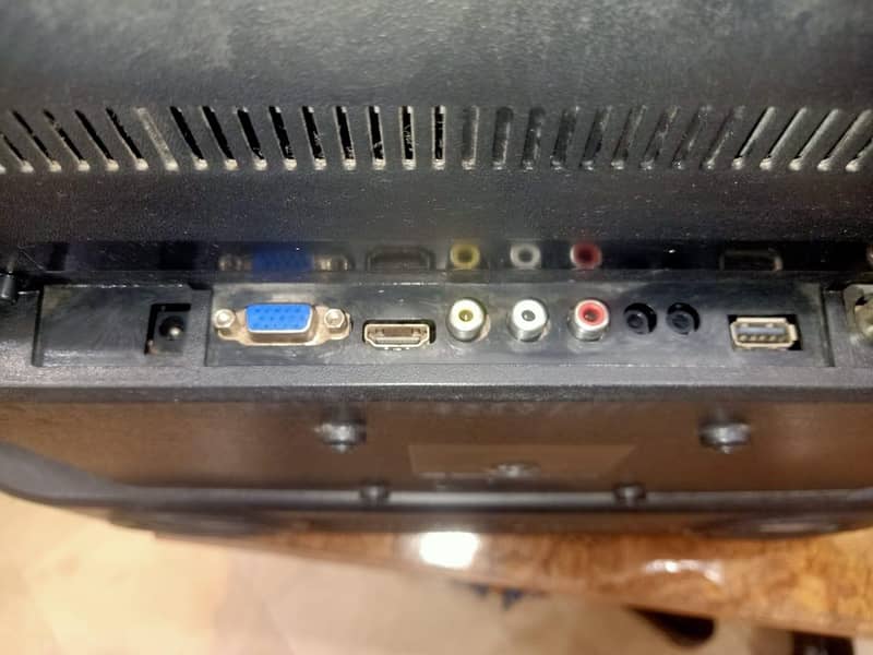 LCD tv 2