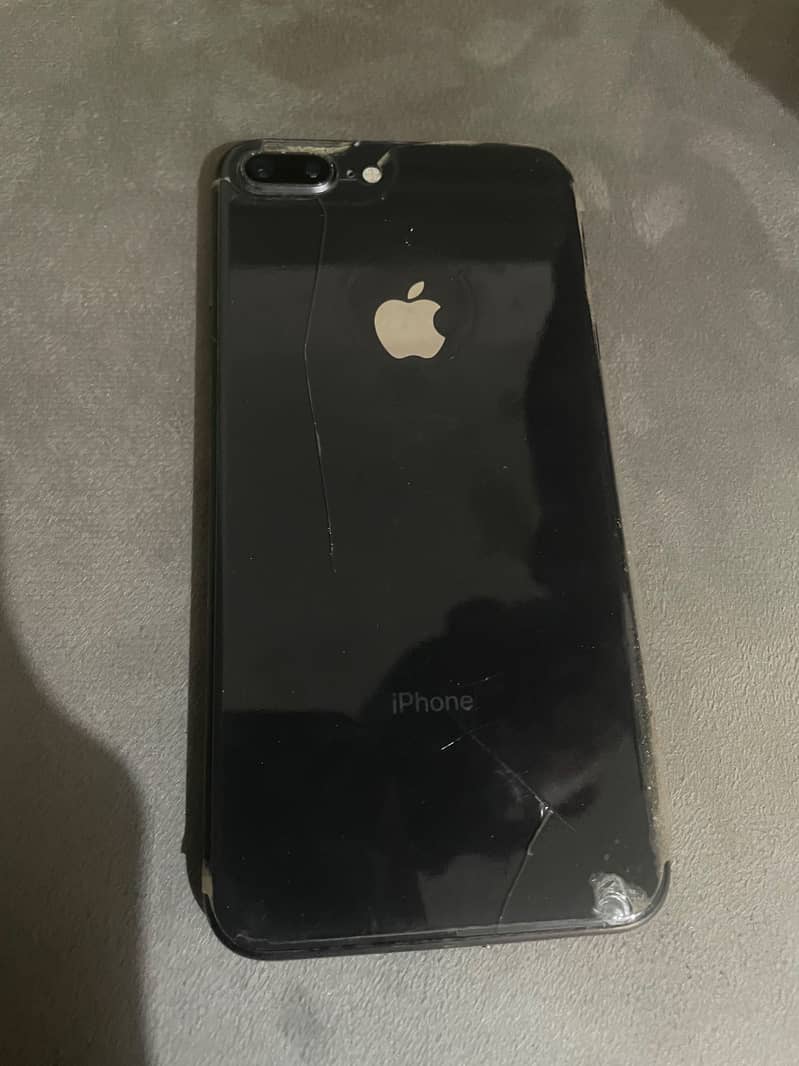 Apple iPhone 8 Plus 0