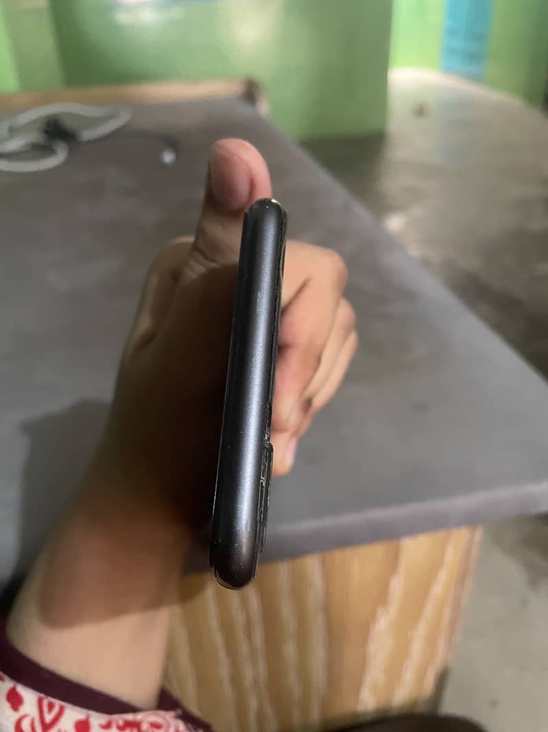 Apple iPhone 8 Plus 1