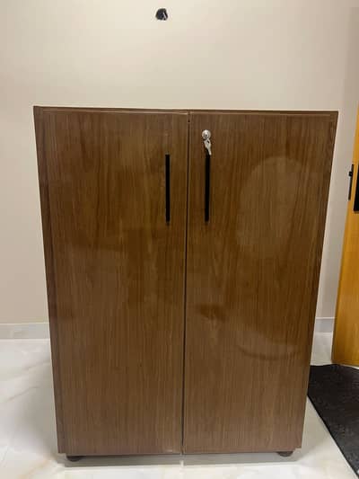 Book shelf + cupboard