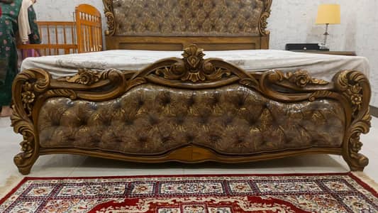 Bed Set in fresh Condition