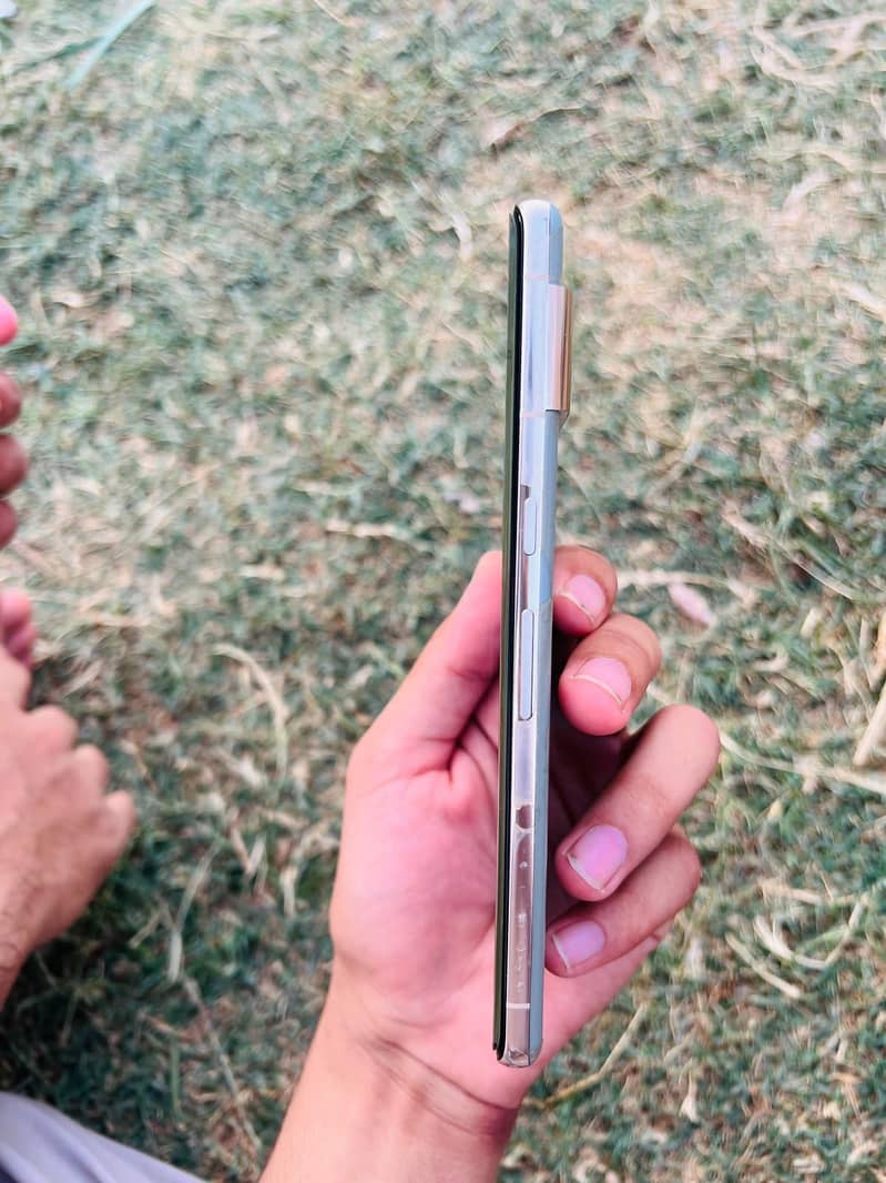Google Pixel 7 Pro 6