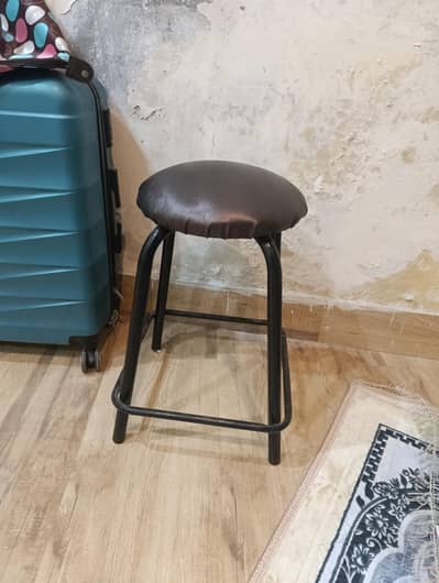 stool in good condition