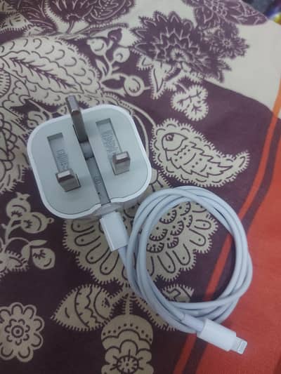 i Phone 13 pro max orignal adaptor & A + cable