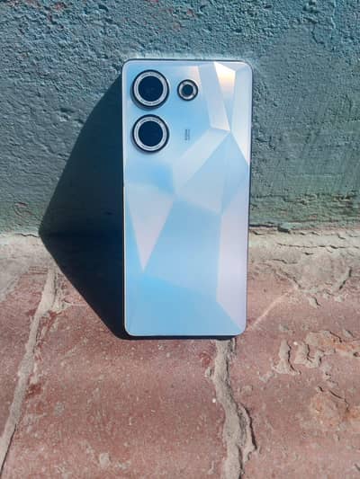 Tecno CAMON 20