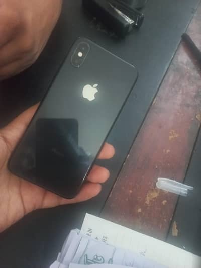 Apple iPhone xs