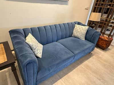 Luxury 5-Seater Velvet Sofa Set in Royal Blue – Excellent Condition