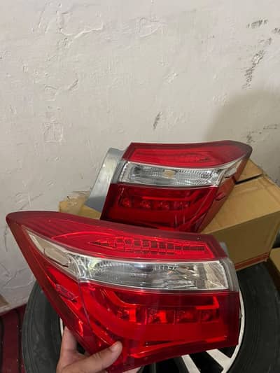 TOYOTA COROLLA 2015 - back and front light for sale , bumper and grill