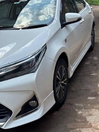 Toyota Altis Grande 2017/18