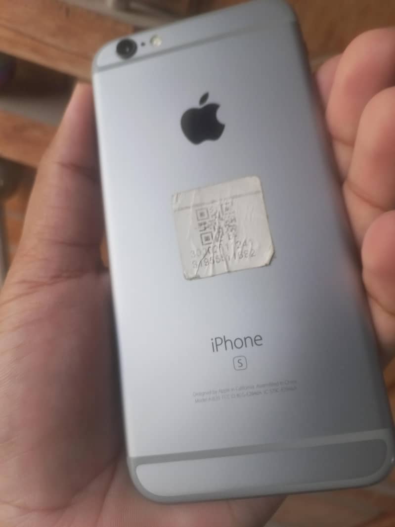 Apple iPhone 6S 1