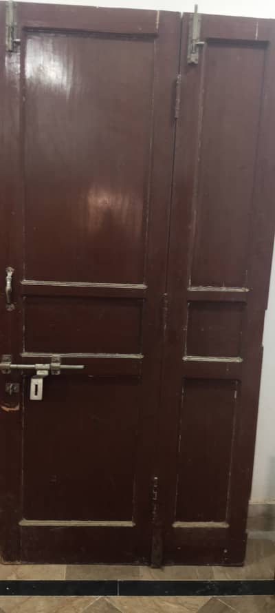Used qaail wood door for sale