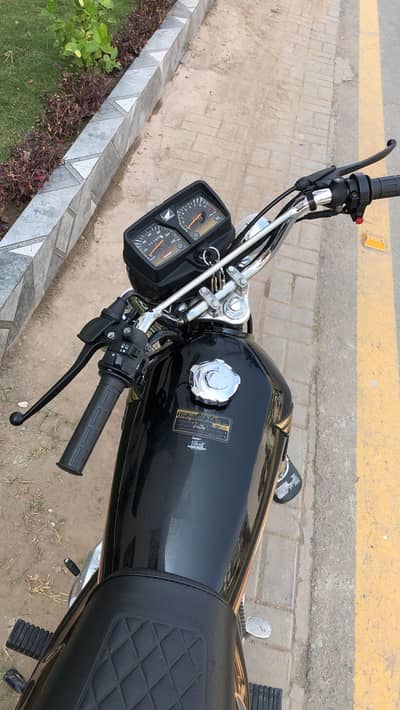 Honda CG-125 Special Edition (Black) just like brand new
