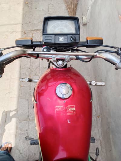 motorcycle 2022 model CD 70 for sell