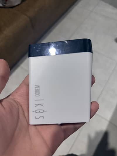 I. K. O. S W3800