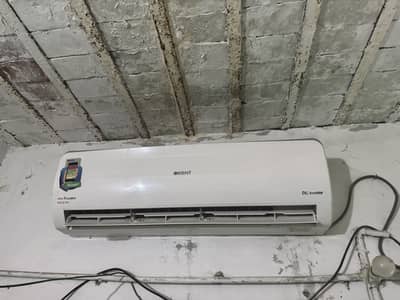 Orient ac 1.5 ton like new urgent sale