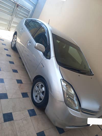 Family Used Toyota Prius