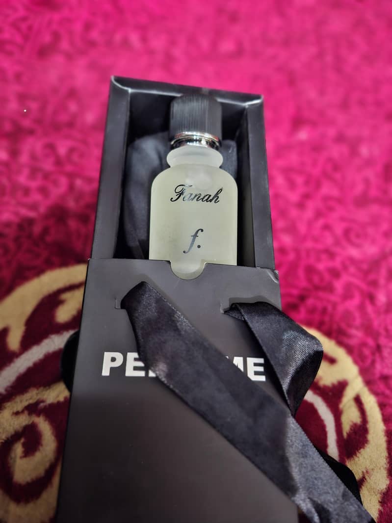 F. perfume 1