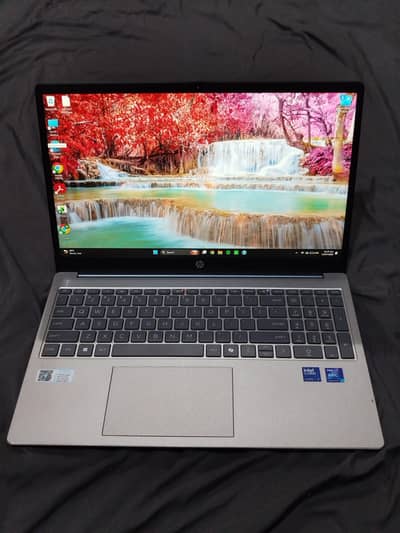 HP- Intel Core Ultra 7