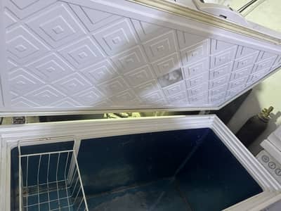 Waves WDF 315 freezer for sale