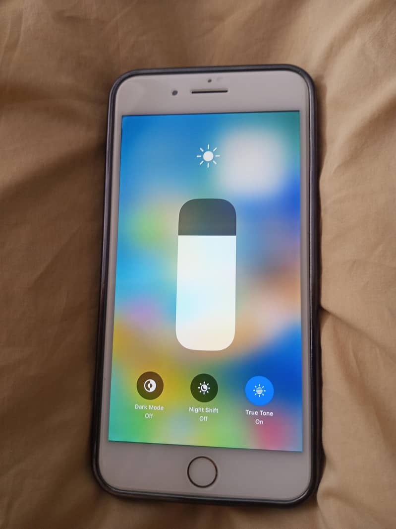 Apple iPhone 8 Plus 2