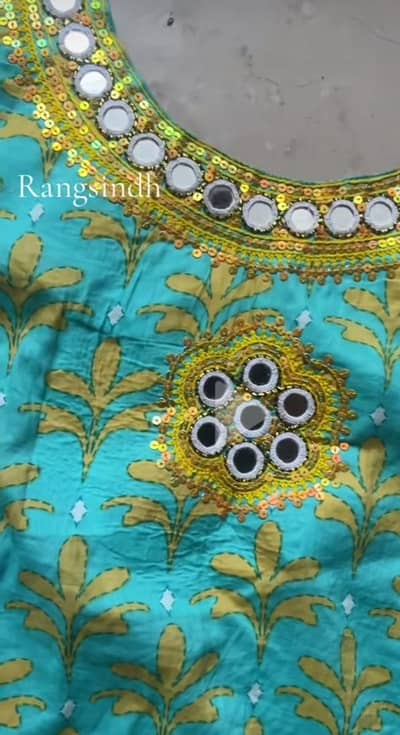 Sindhi mirror work